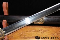 铜装越王剑